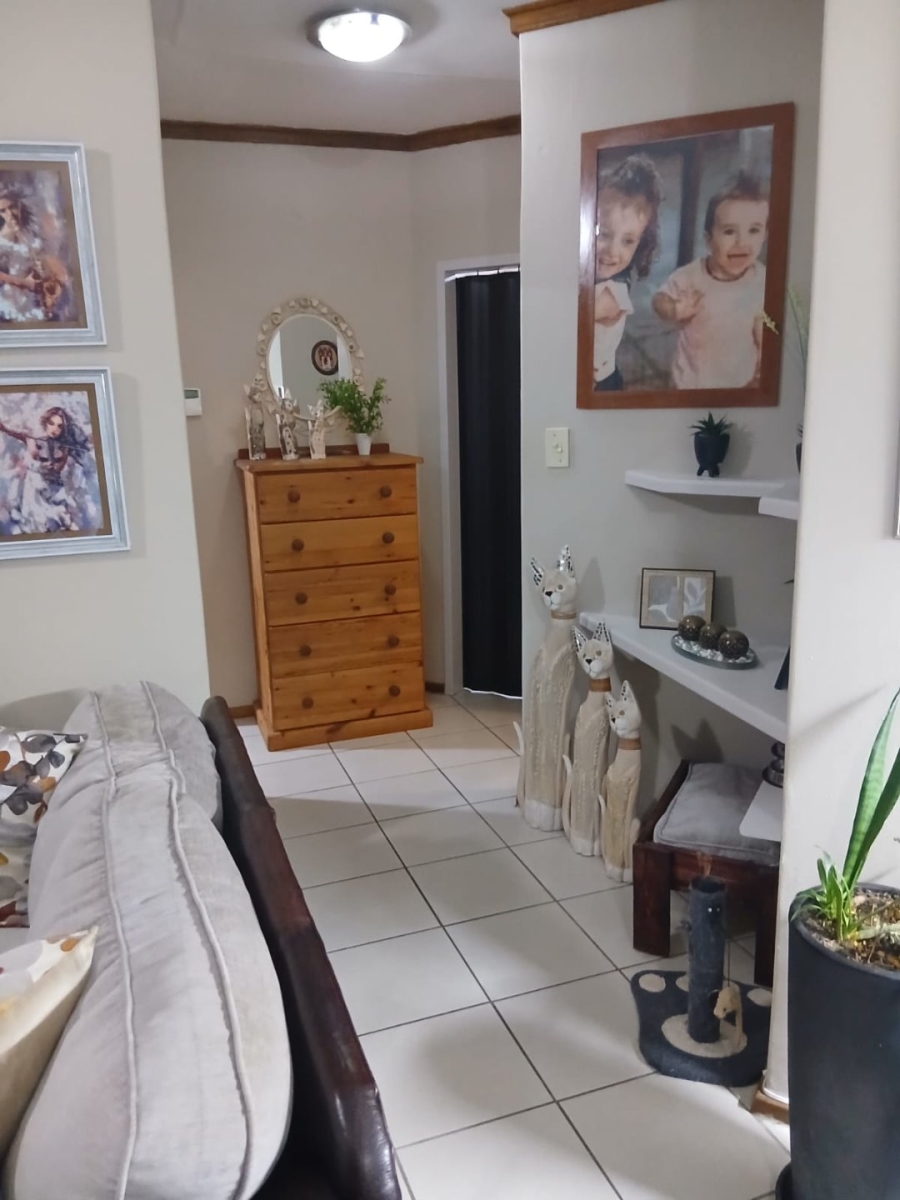 2 Bedroom Property for Sale in Pellissier Free State